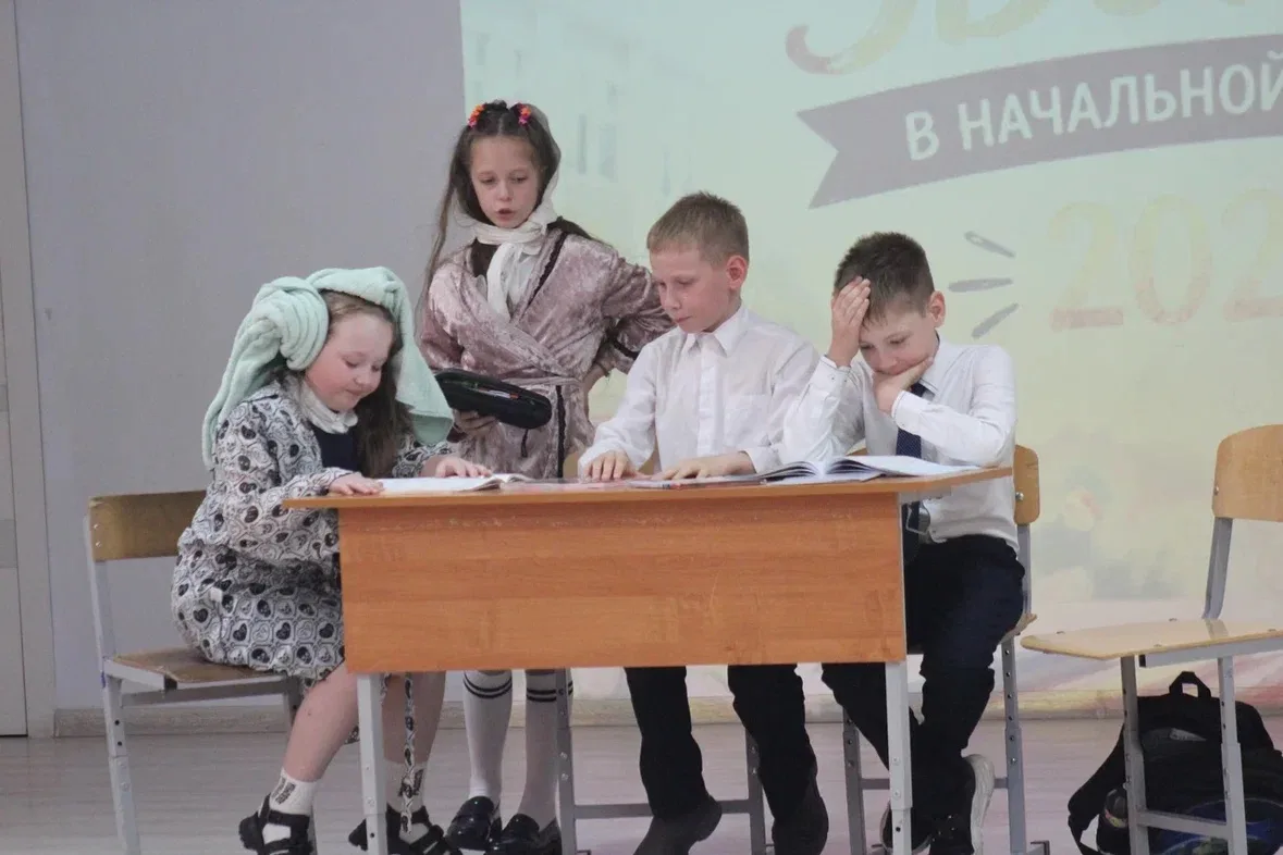 Сегодня у нас был праздник, полный слёз и улыбок — выпускной из 4 класса! 🎓  Ребята удивили всех: за