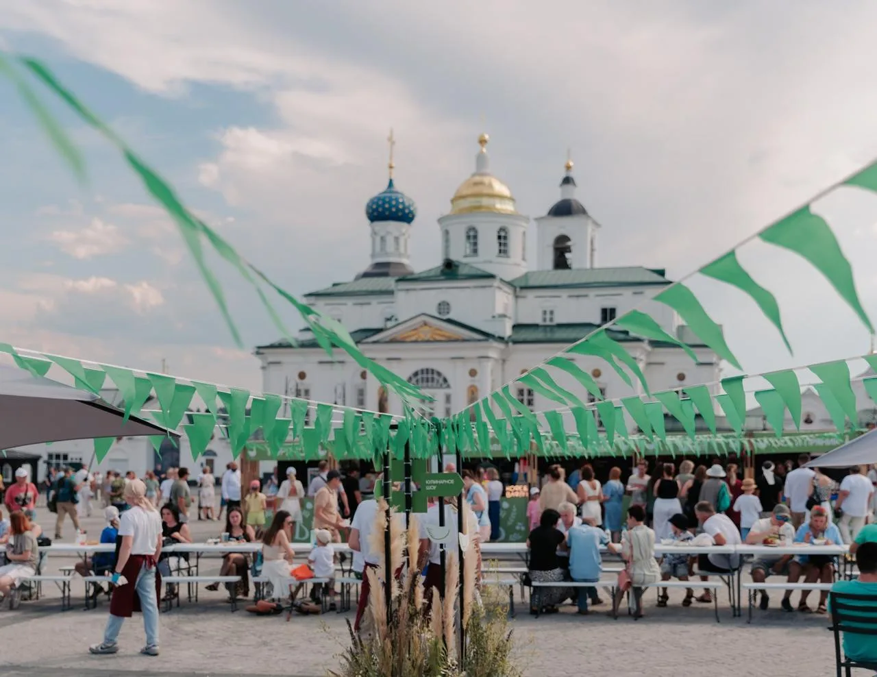 Нижегородские бабушки учат шеф-поваров готовить, а фуди доказывают, что имеют право оце...