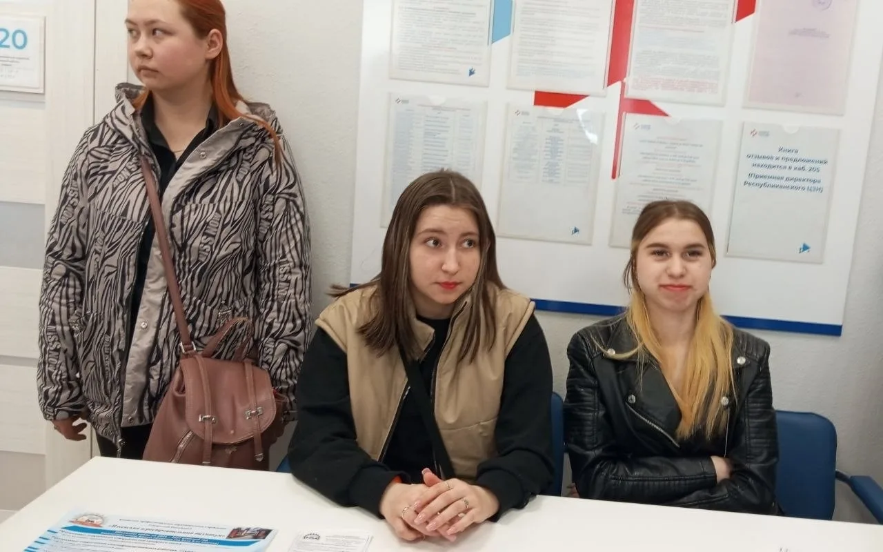 25.03.2026 года в ЦЗН, "Работа России" приняли участие обучающиеся нашего техникума по ...