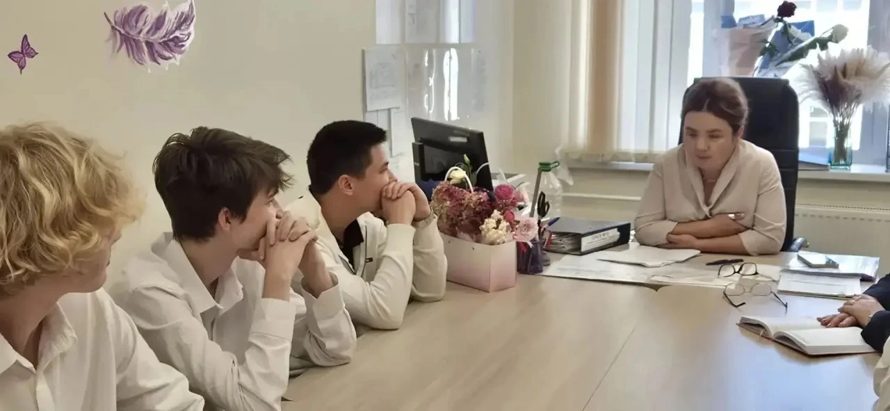 В МОБУ Школа «Взлетай» с. Булгаково состоялась встреча социально-психологической службы...