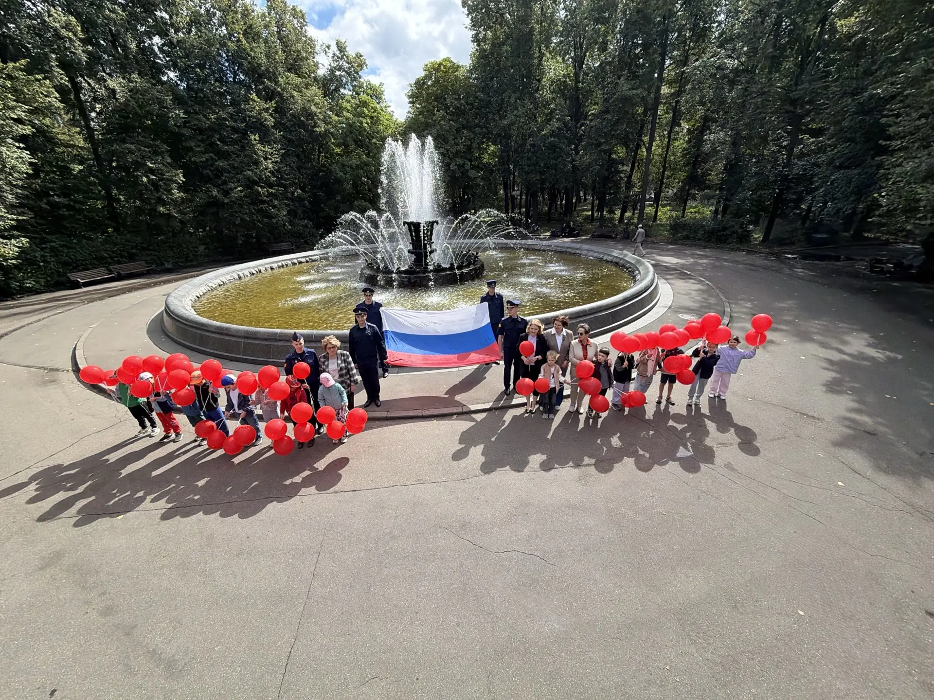 🇷🇺 Сегодня отмечается День Государственного флага РФ!