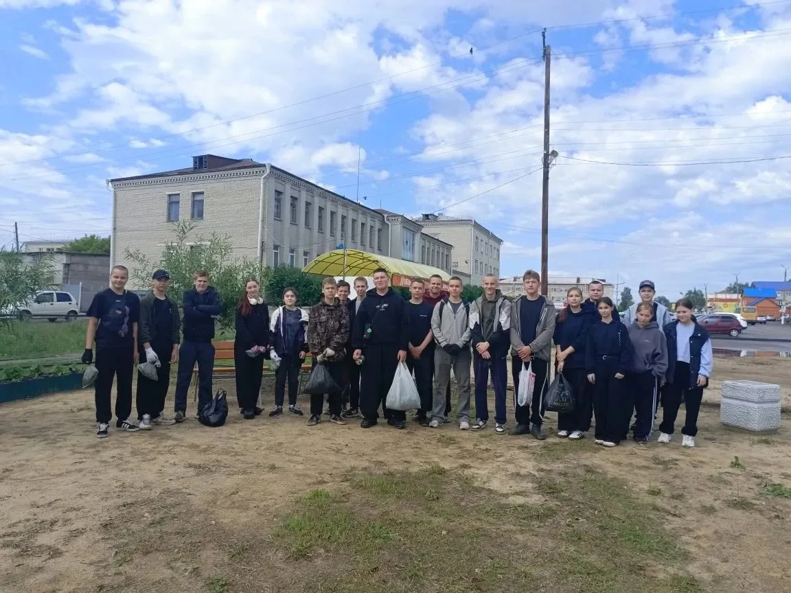 💪Трудимся на пользу селу💪
⚡Наш трудовой отряд, действующий при поддержке Центра занятости населени