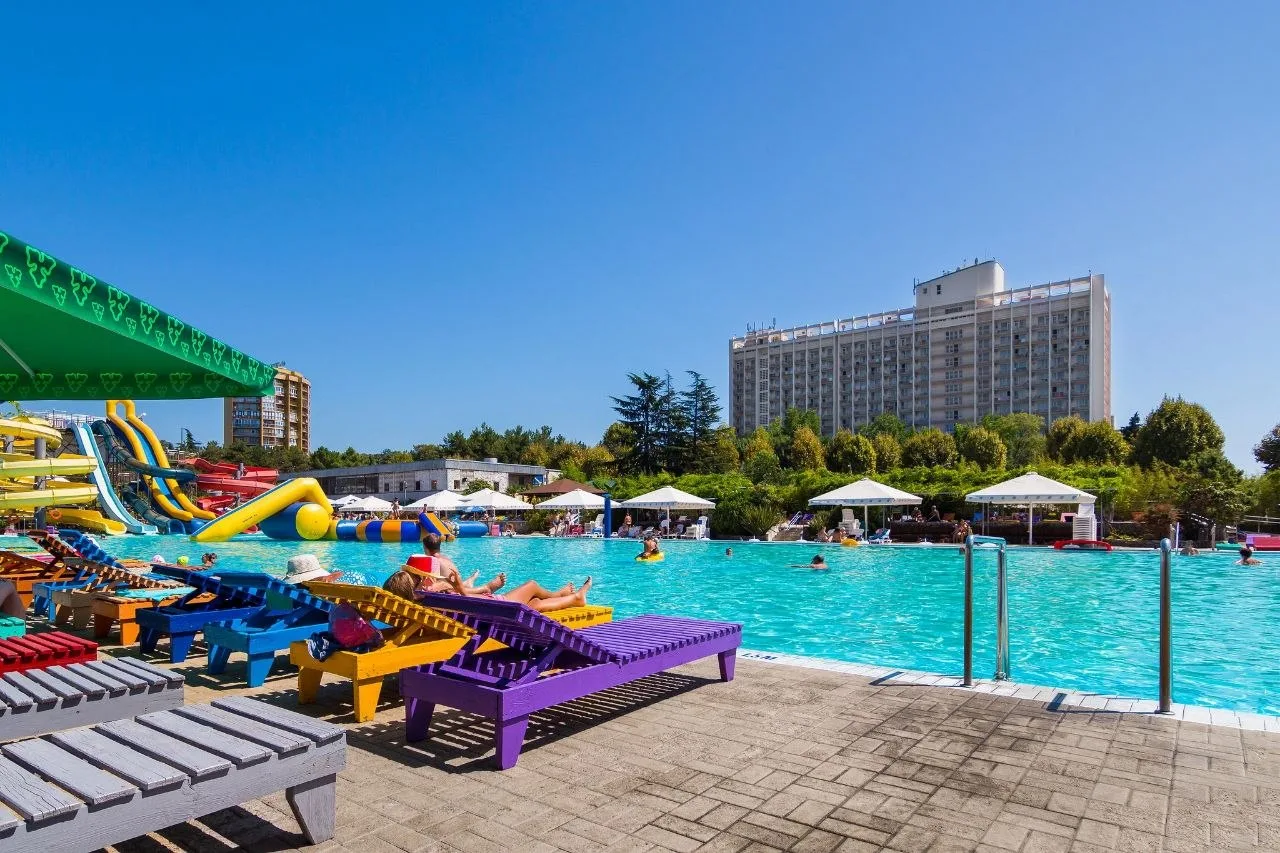 🏖 Отдых у моря с лечением♥️

Лето в разгаре, ловите подборку топовых санаториев Сочи, где есть мест