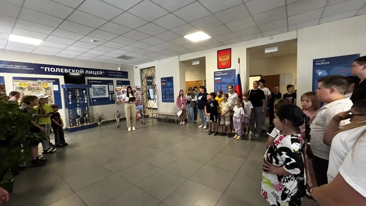 🕯️Сегодня — особая дата в истории нашей страны. В лагере «Солнышко» (МБОУ «Полевской лицей») мы поч