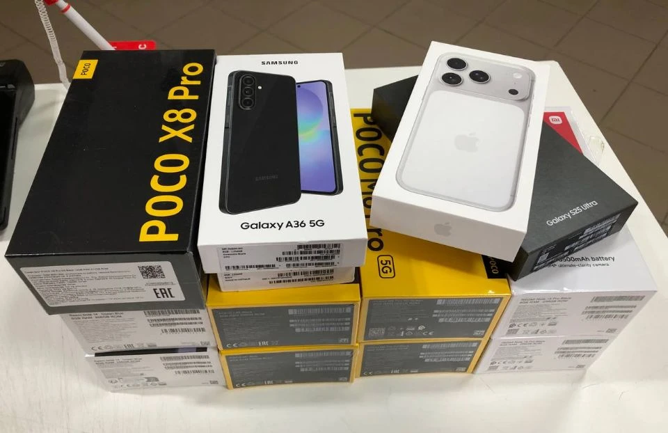 А у нас очередное поступление смартфонов. И предзаказы, и для витрин😊ждем вас