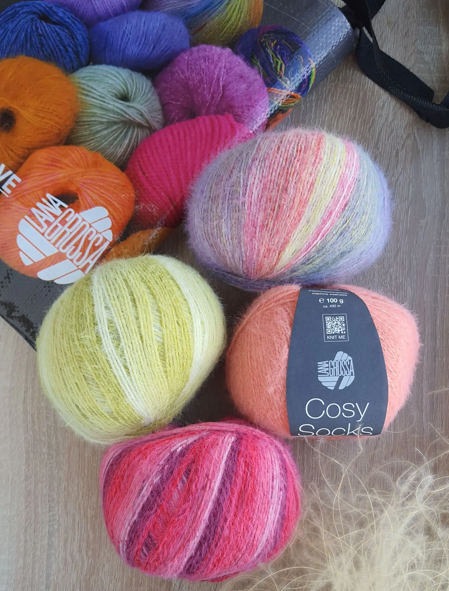 Напомню, что при покупке от 2 моточков Lana Grossa Cosy Socks - фирменная сумка Lana Gr...
