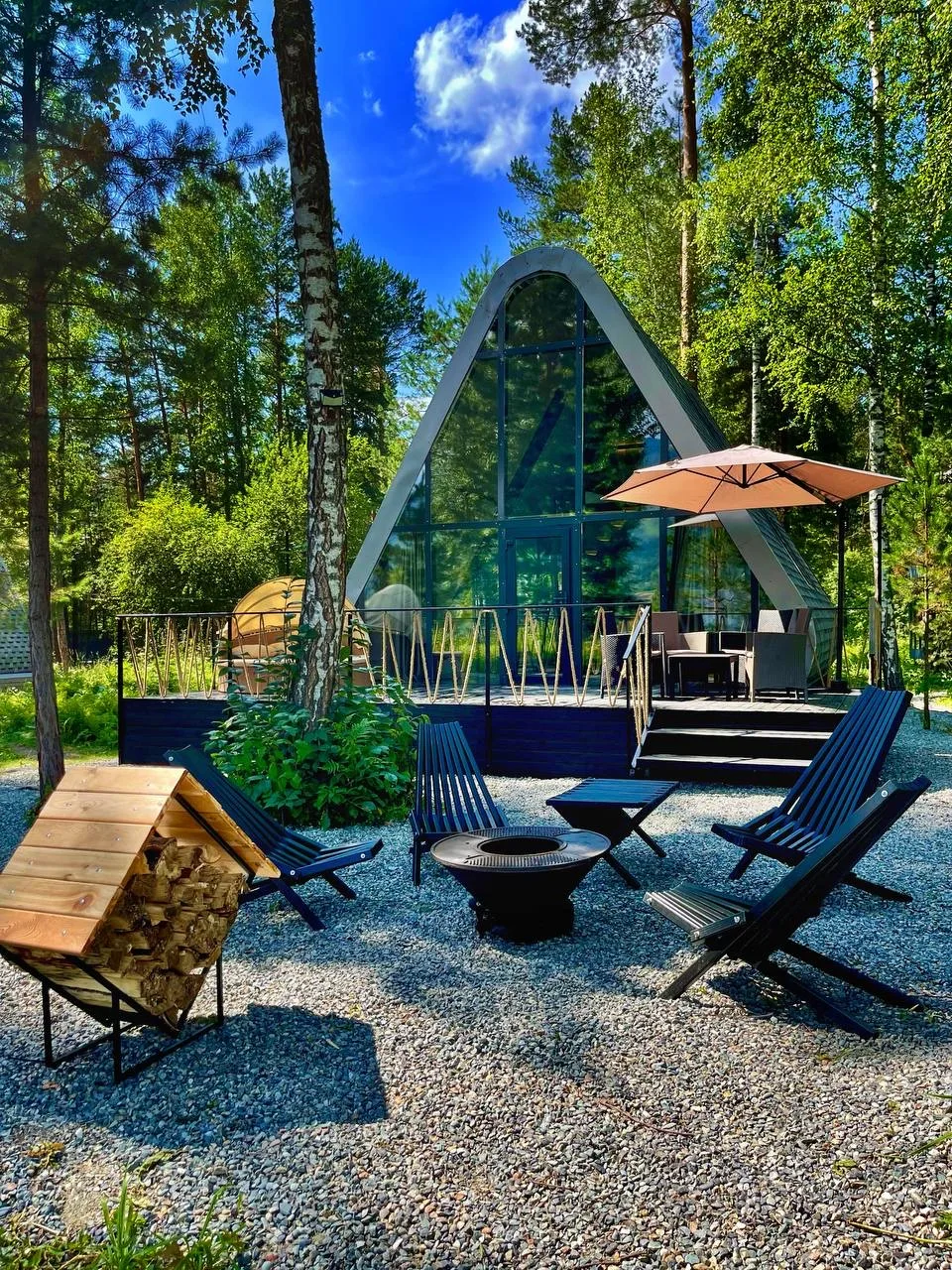 Добро пожаловать в GEOMETRIKA•lounge hotel — место отдыха в геометрическом стиле в окружении природы