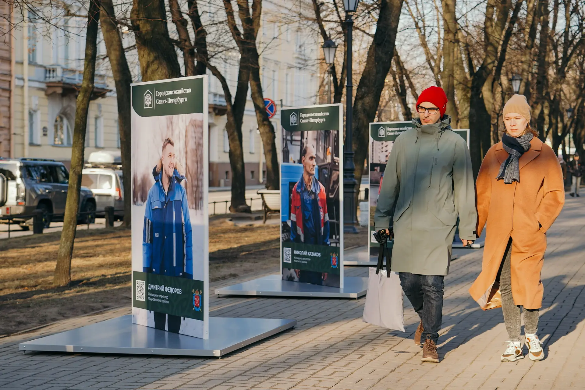 Порядок в Санкт-Петербурге начинается с чистых дворов и улиц, исправных коммуникаций. Ежедневно тыся