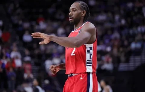 🏀 «Лос-Анджелес Клипперс» обменял Леонарда в «Торонто»
