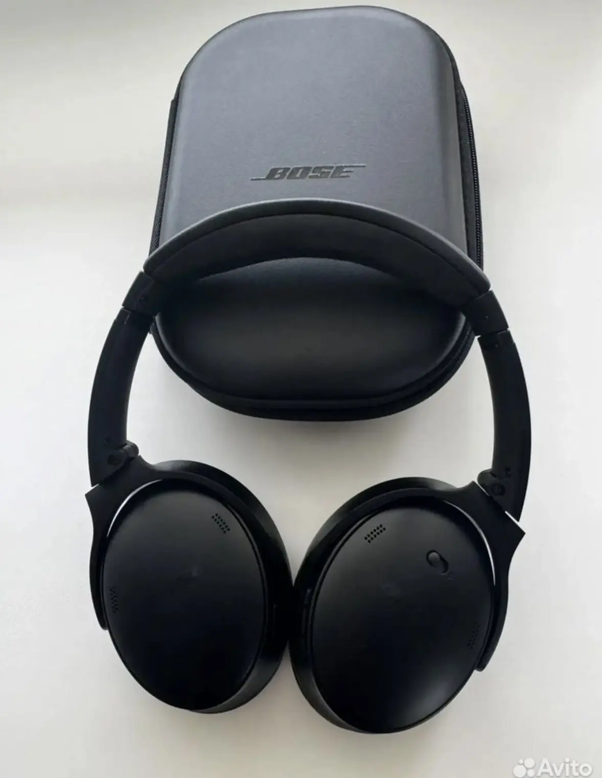 Беспроводные наушники Bose (реплика/Китай), хорошее качество звука🎧🎵
В удобном футляре для хранени