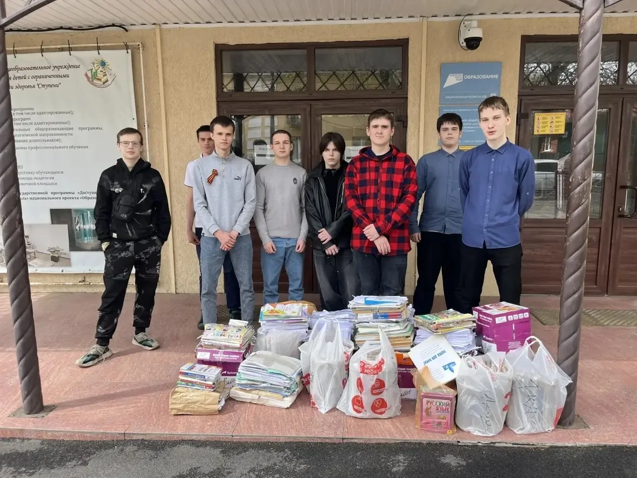 📚В школе закончилась экологическая акция по сбору макулатуры.