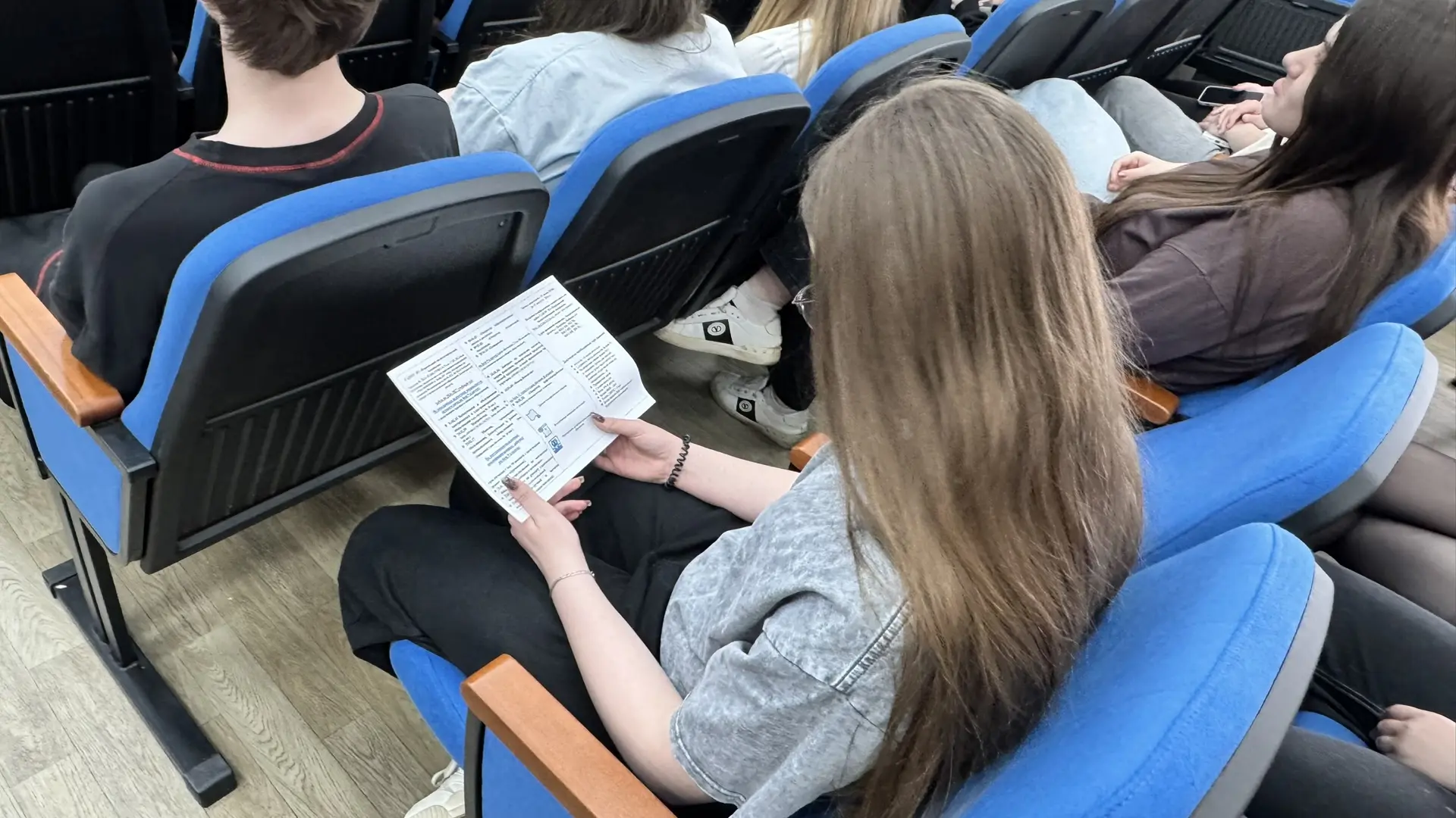 🎓 Профориентационное занятие от Киришского политехнического техникума в МОУ КСОШ №7  Учащиеся МОУ КС