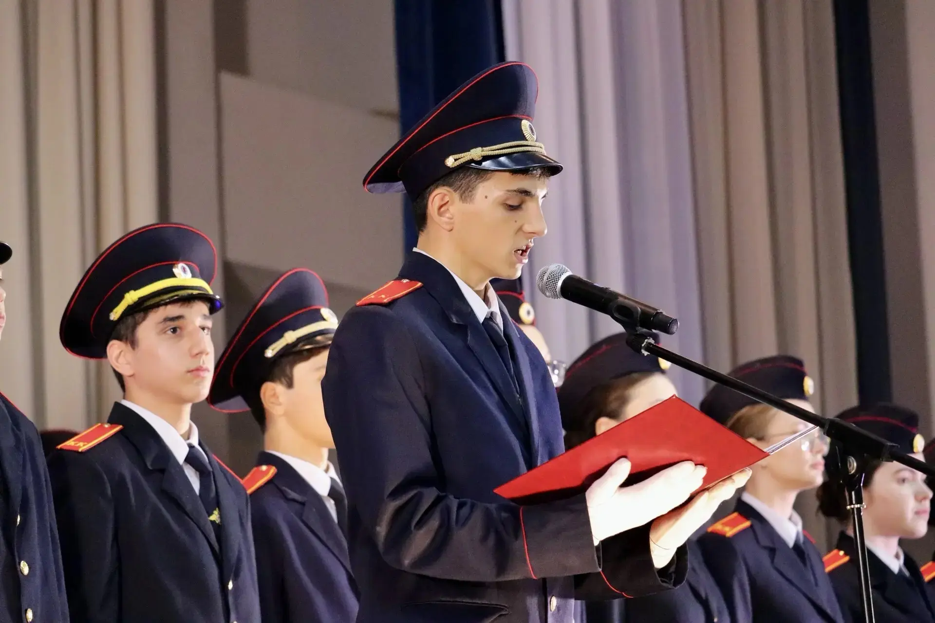 Арсен Шерифов принял участие в торжественной присяге кадетов РЦО г.Каспийска.