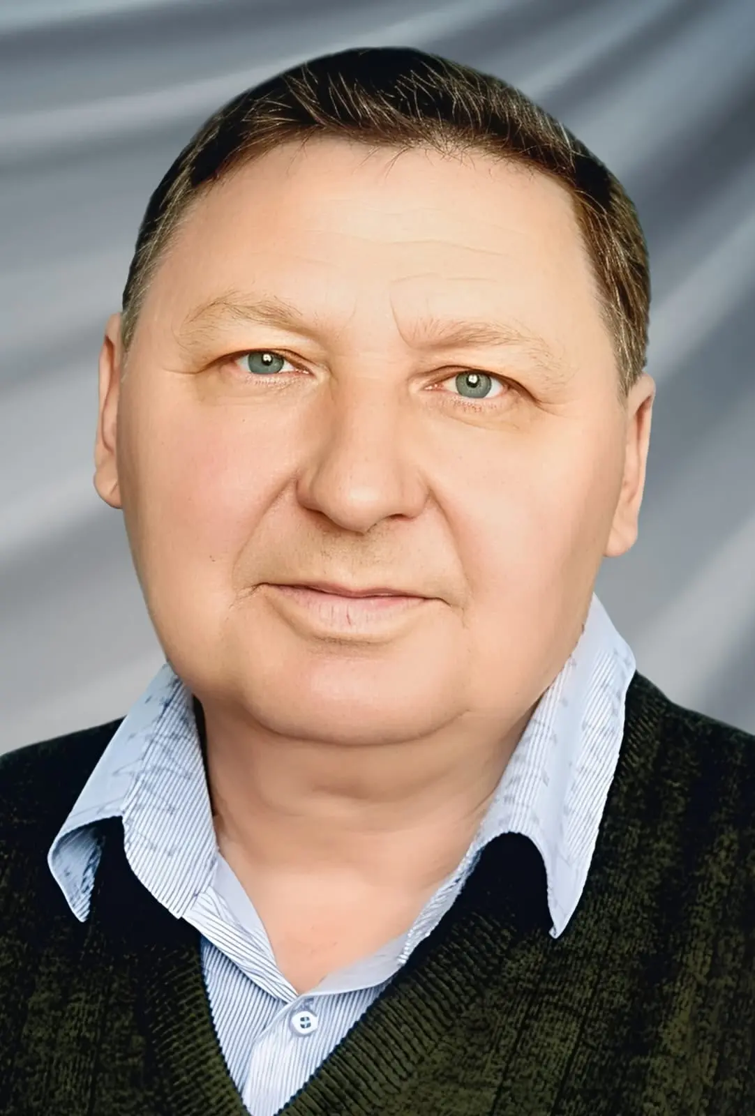 Всем привет 👋  Меня зовут  Оленченко Таня , я выпускница нашей родной школы № 11 п. Но...