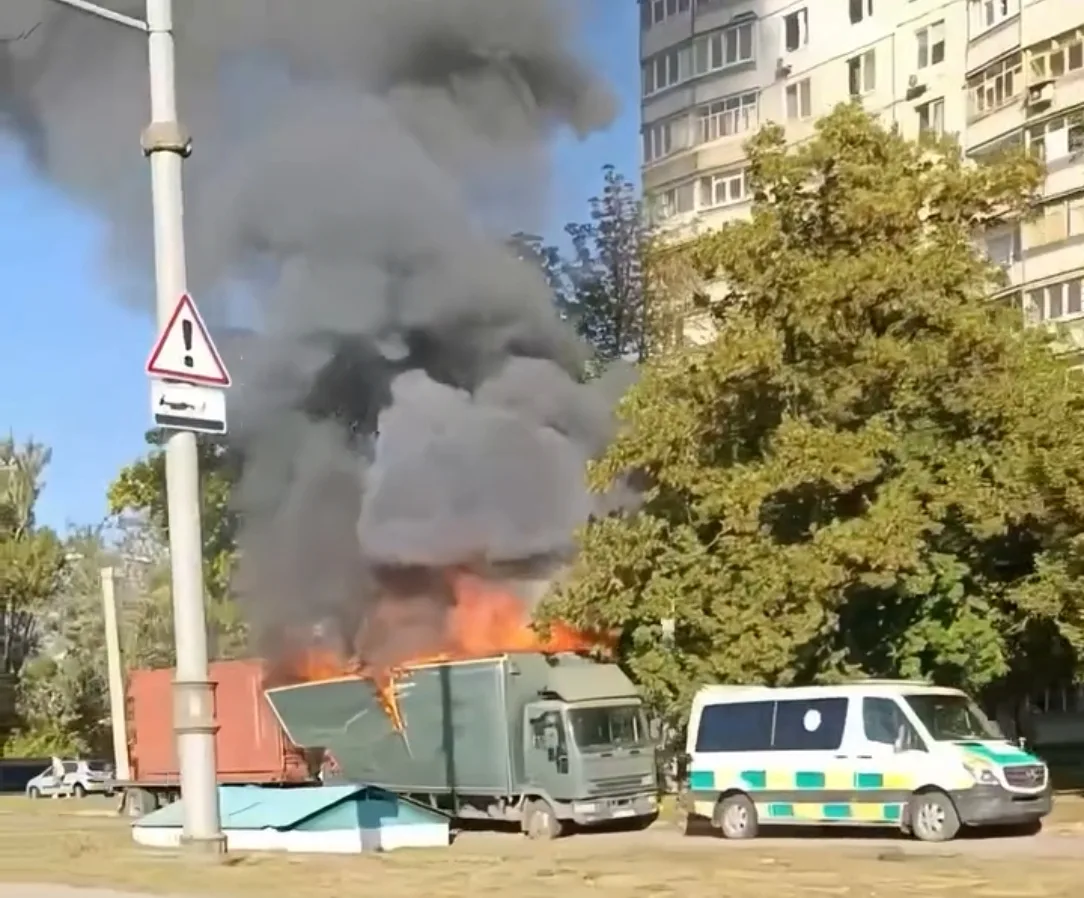 ❗️🔥Харьков, 04.09.2026. Минус грузовик в результате удара FPV-дрона.