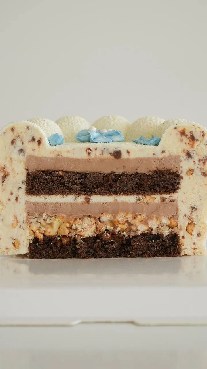 киндер-кантри 🍫  тот самый торт, который я уверена вы будете готовить снова и снова)  внутри:  • шок