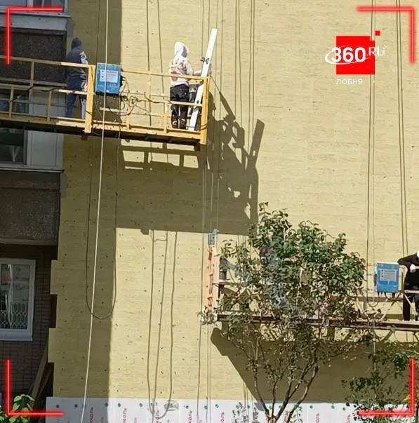 В доме № 9 на улице Авиационная продолжается капитальный ремонт фасада