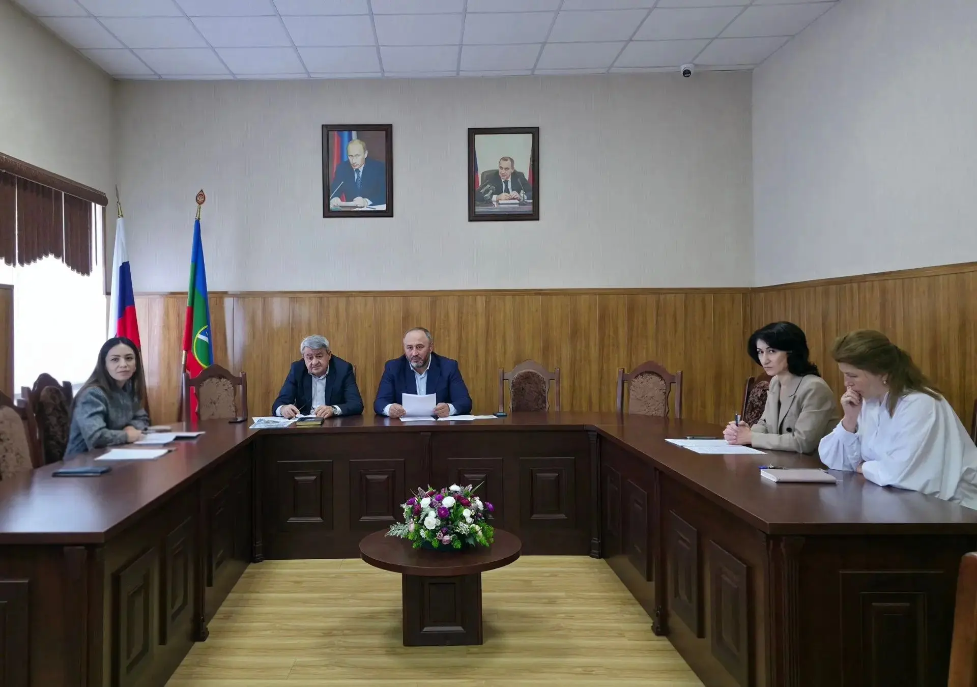 Начал неделю с расширенного планерного совещания с моим заместителем, руководителями ст...