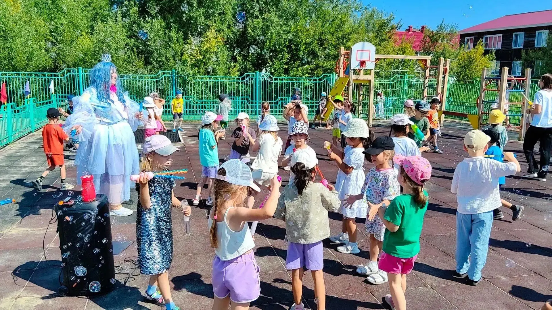 Видео