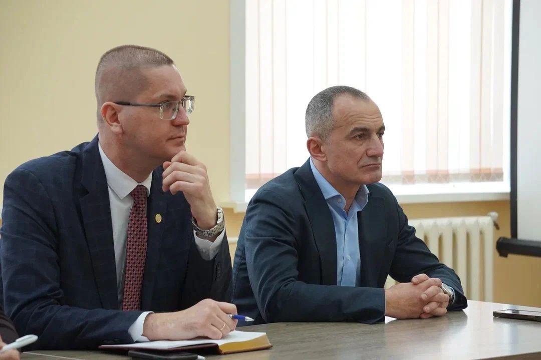 В Аниве состоялось первое заседание  Анивской территориальной избирательной комиссии, сформированной
