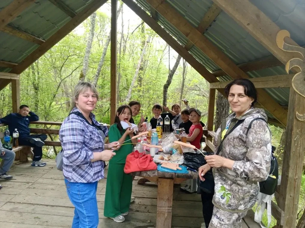 В экологический поход выходного дня  отправились на прошедшей неделе ученики средней шк...