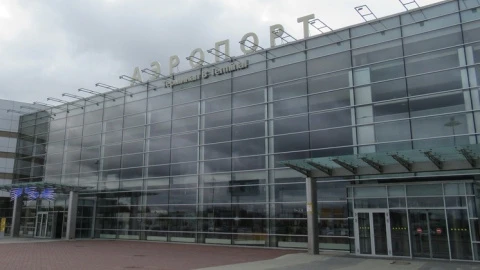В аэропорту Кольцово международные наблюдатели оценили избирательный участок
