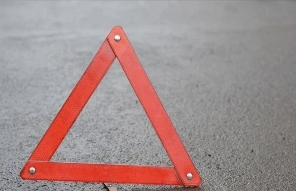 ​🚧 Дорожные ограждения начали менять в центре Челябинска