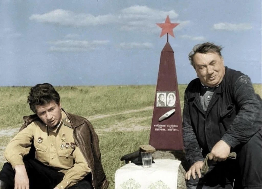 Знаменитый и самый трогательный кадр из фильма «В бой идут одни "старики"»! 🥺
