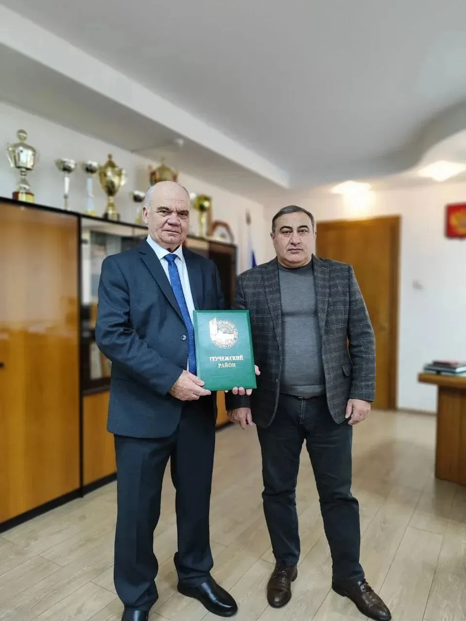 Сегодня свой знаменательный юбилей празднует главный редактор районной газеты "Теучежск...