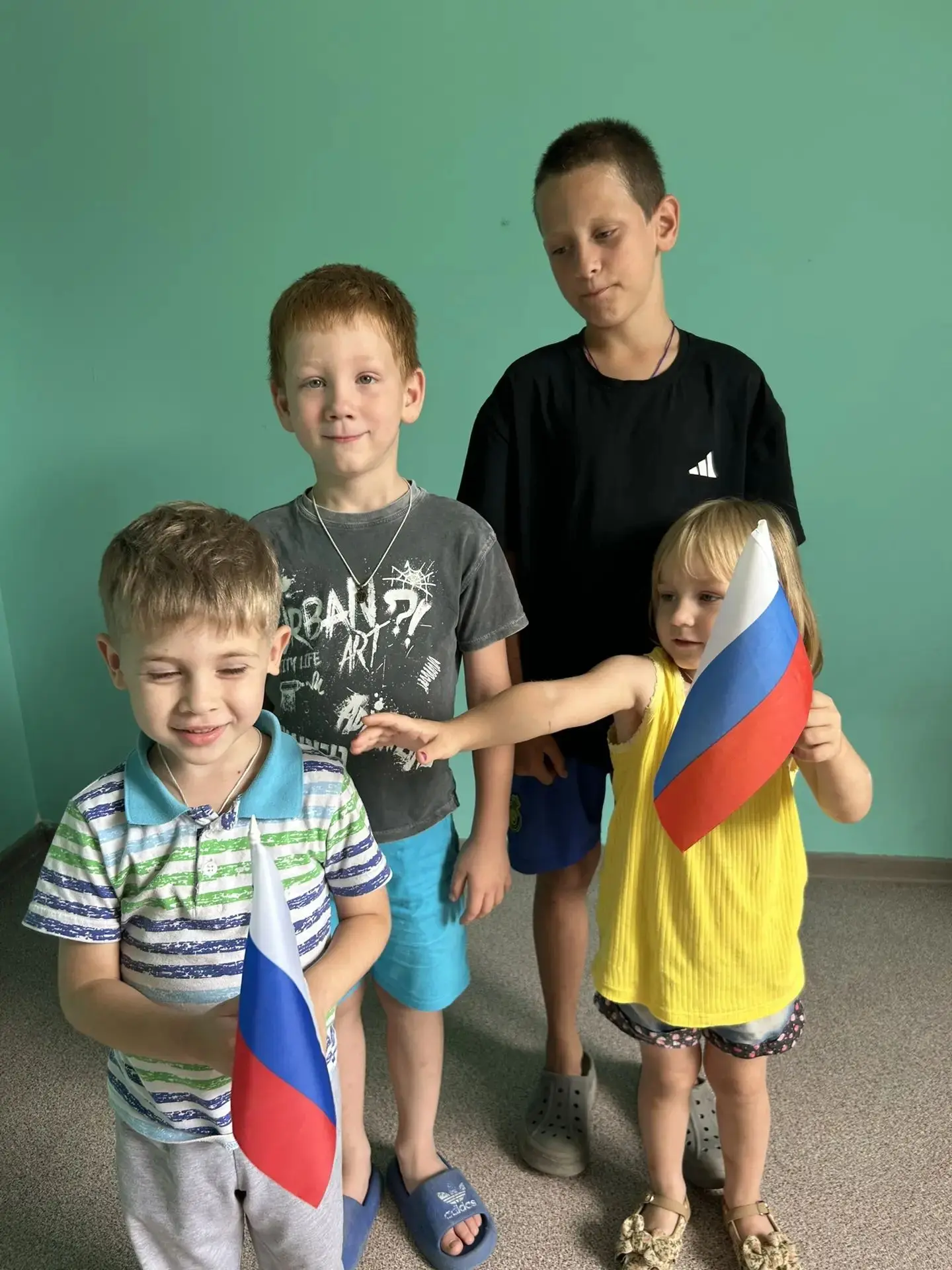Участники добровольческого движения  клуба «Со-Знание» ГКУ "РКЦСОН" МТ и СЗ КБР филиал ...