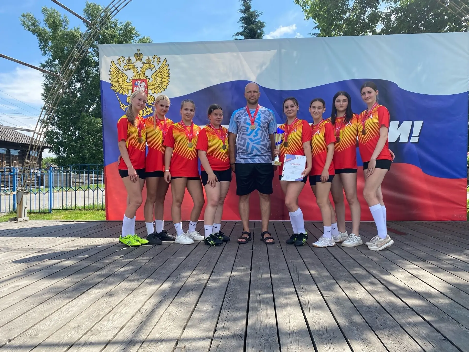 Наши спортсмены — чемпионы Красноярского края по русской лапте!
