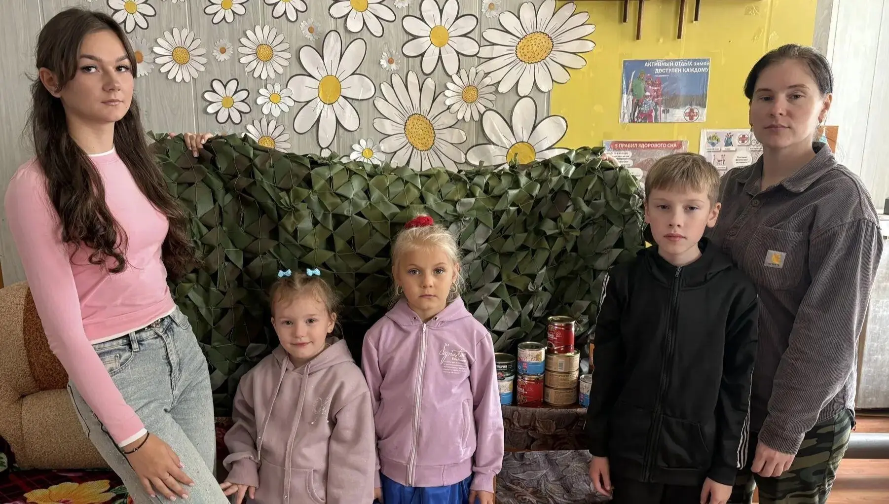 🎗️ Плетение маскировочной сети — дело кропотливое. В каждую её ячейку вплетается добро...