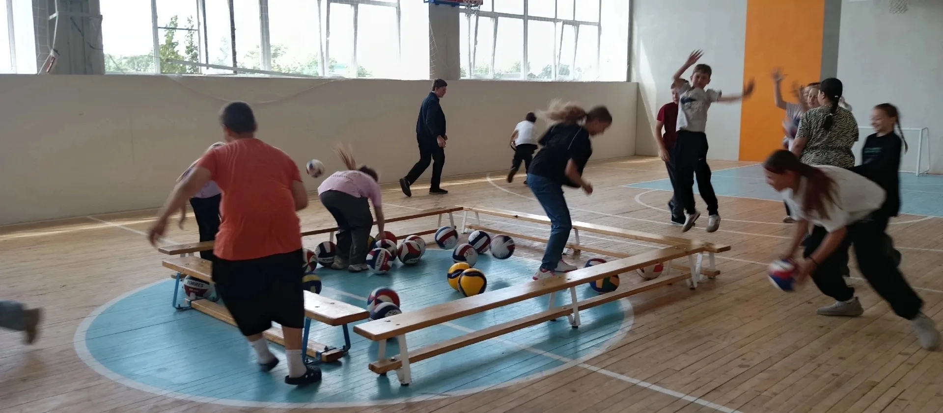 ⚡️Энергичный отдыхает…

Сегодняшний день в лагере получился по‑настоящему насыщенным и запоминающимс