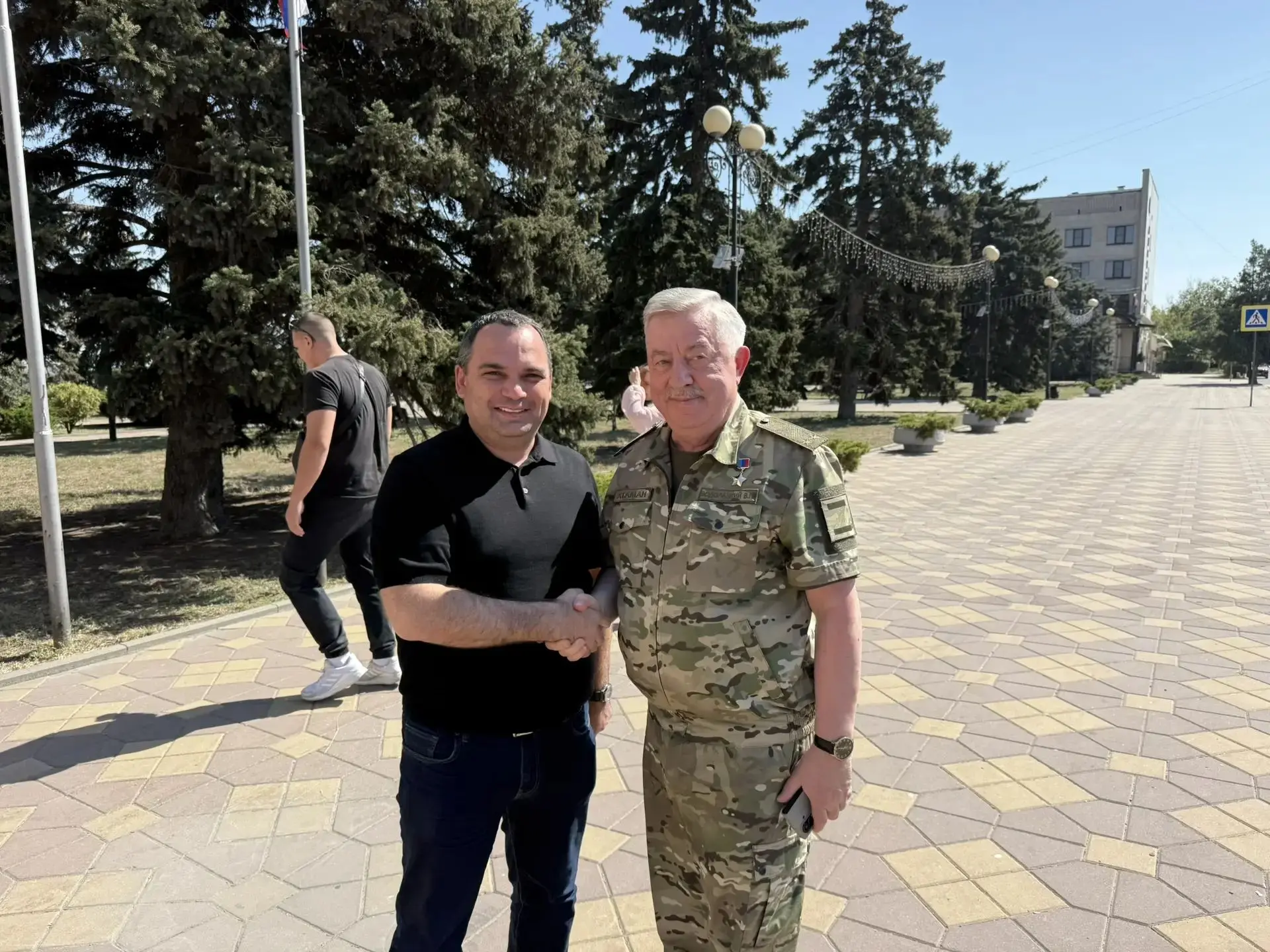 Провел рабочую встречу с главой администрации города Иваном Викторовичем Головневым.