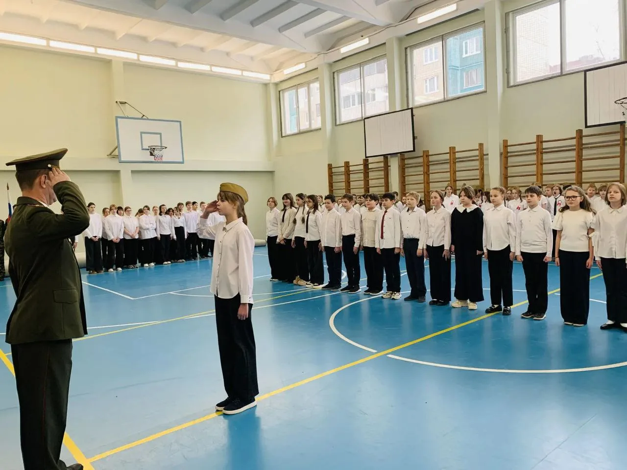 20 февраля в нашей школе прошёл традиционный «Смотр строя и песни», посвященный Дню защитника Отечес