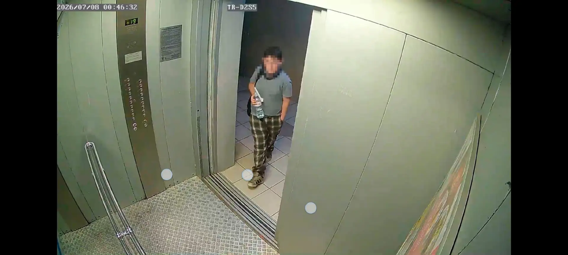 В час ночи на 08.07.26 вор увез чужой велосипед.