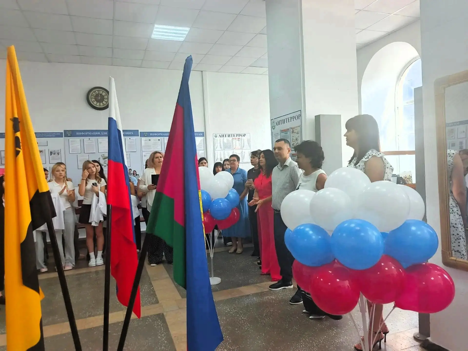 🎊Новый учебный год в колледже по традиции открылся торжественной линейкой. Особенно зн...