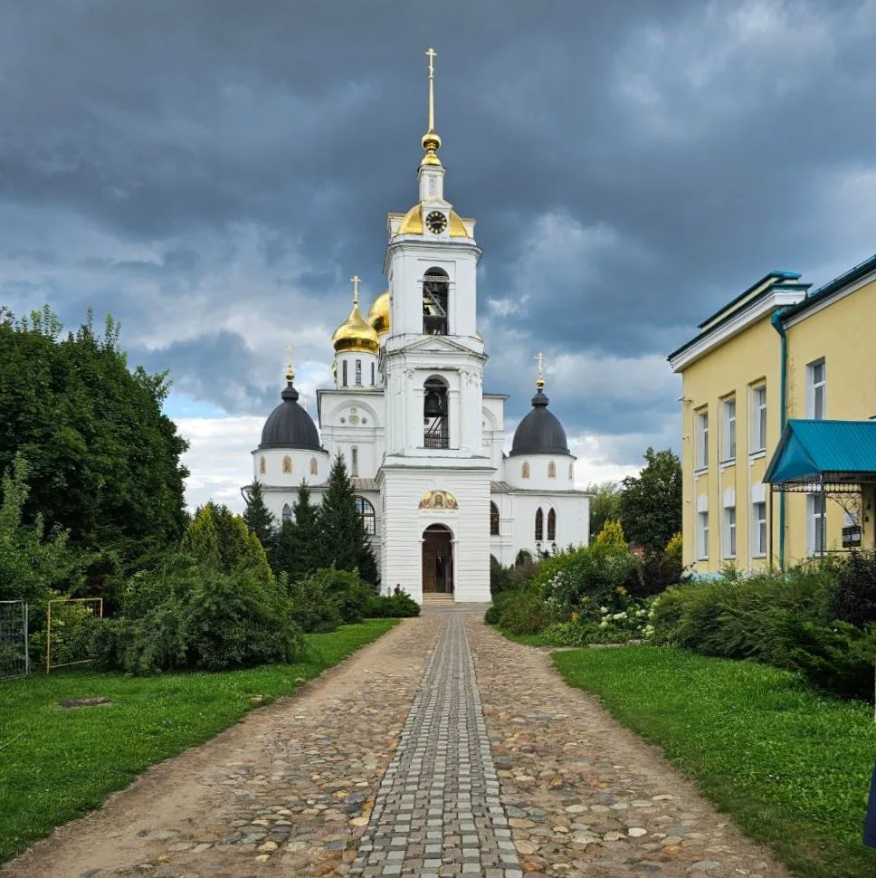 Древний город Дмитров, основанный ещё Юрием Долгоруким. Земляные валы Дмитровского крем...