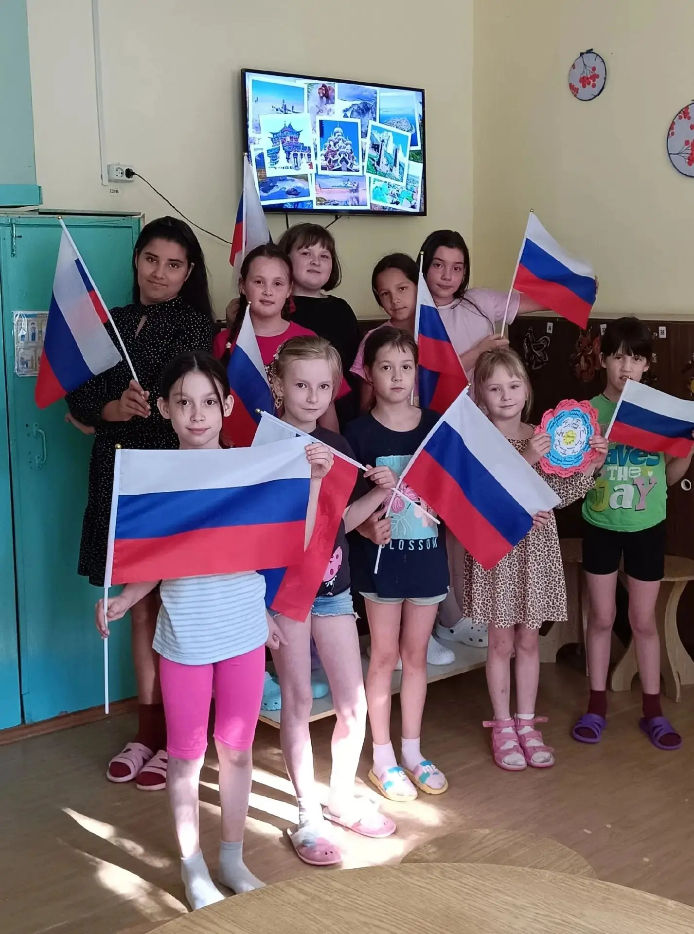 🇷🇺В День  России в нашем  лагере царила атмосфера патриотизма и гордости!
Этот день был наполнен я