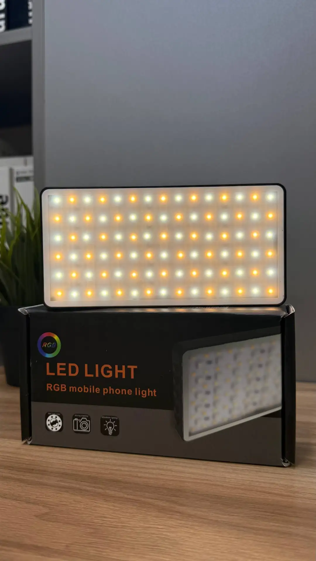 Селфи свет VL -P135RGB🔥

💥 Встроенный аккумулятор ( можно подзарядить и взять с собой куда угодно)