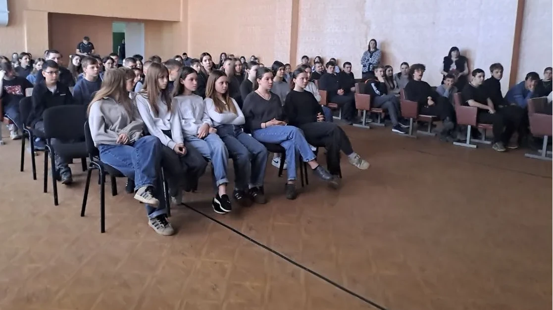 Профориентационная встреча «Живи, учись, работай в Запорожской области»  Карьерные консультанты Кадр