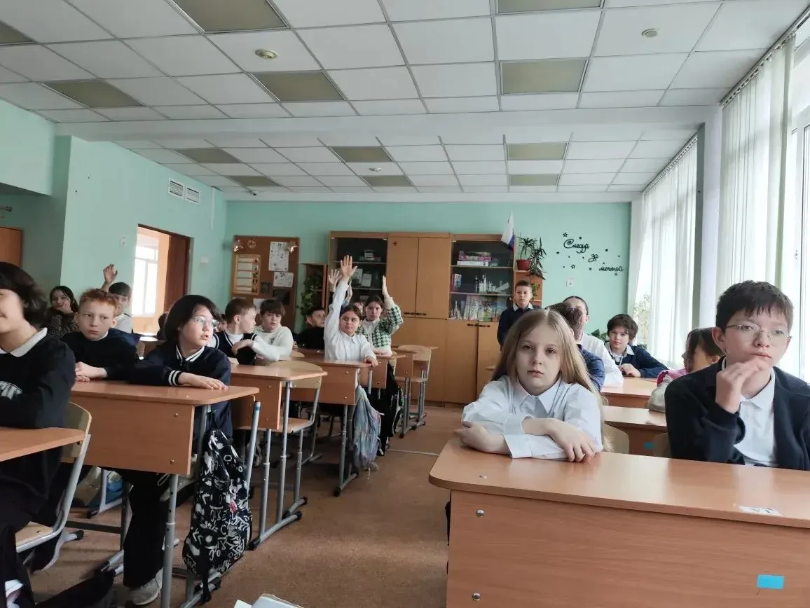 В МБОУ г. Пушкино «Образовательный комплекс №5» прошли классные часы и уроки истории, посвящённые па
