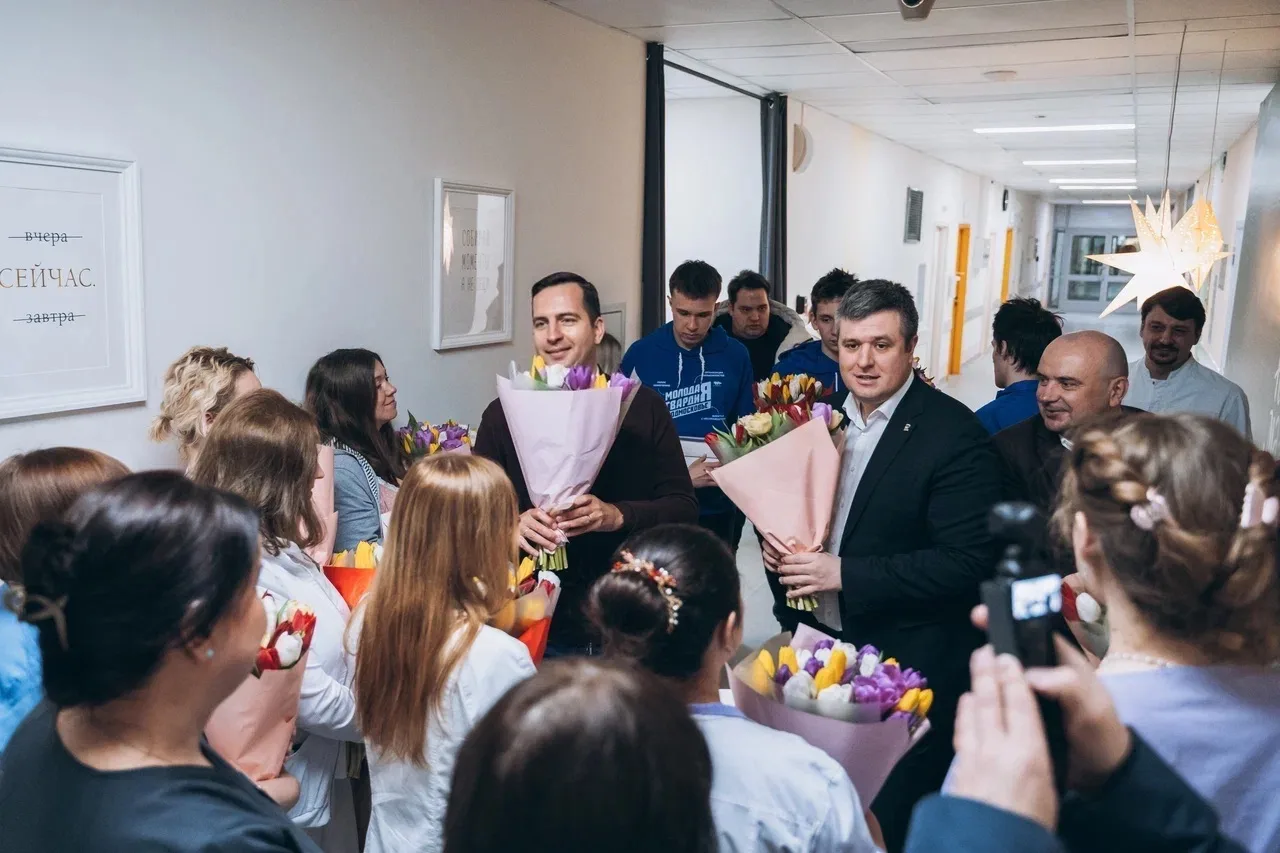 Сотрудниц нашего перинатального центра, которые каждый день помогают появляться на свет малышам со в