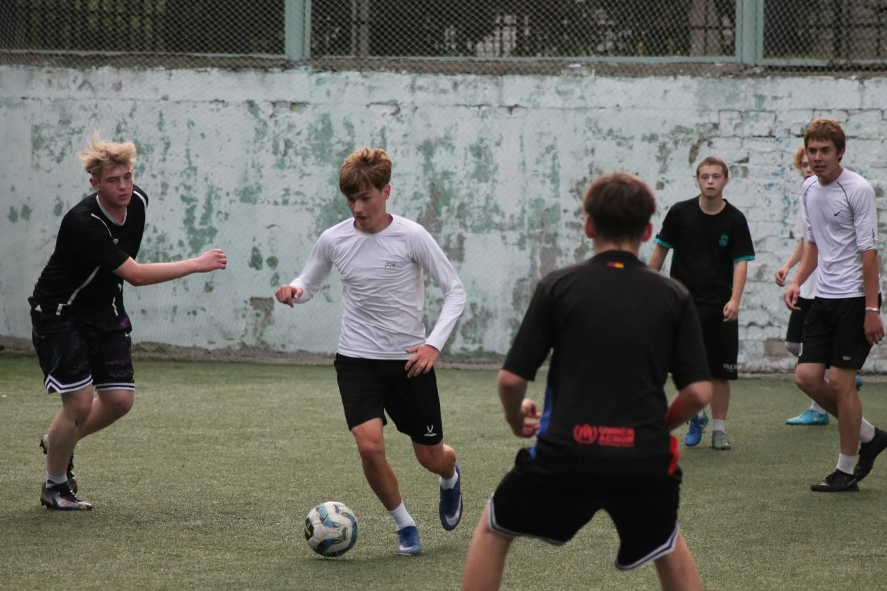⚽ Прошёл турнир по футболу среди молодёжных любительских команд, приуроченный Дню флага...