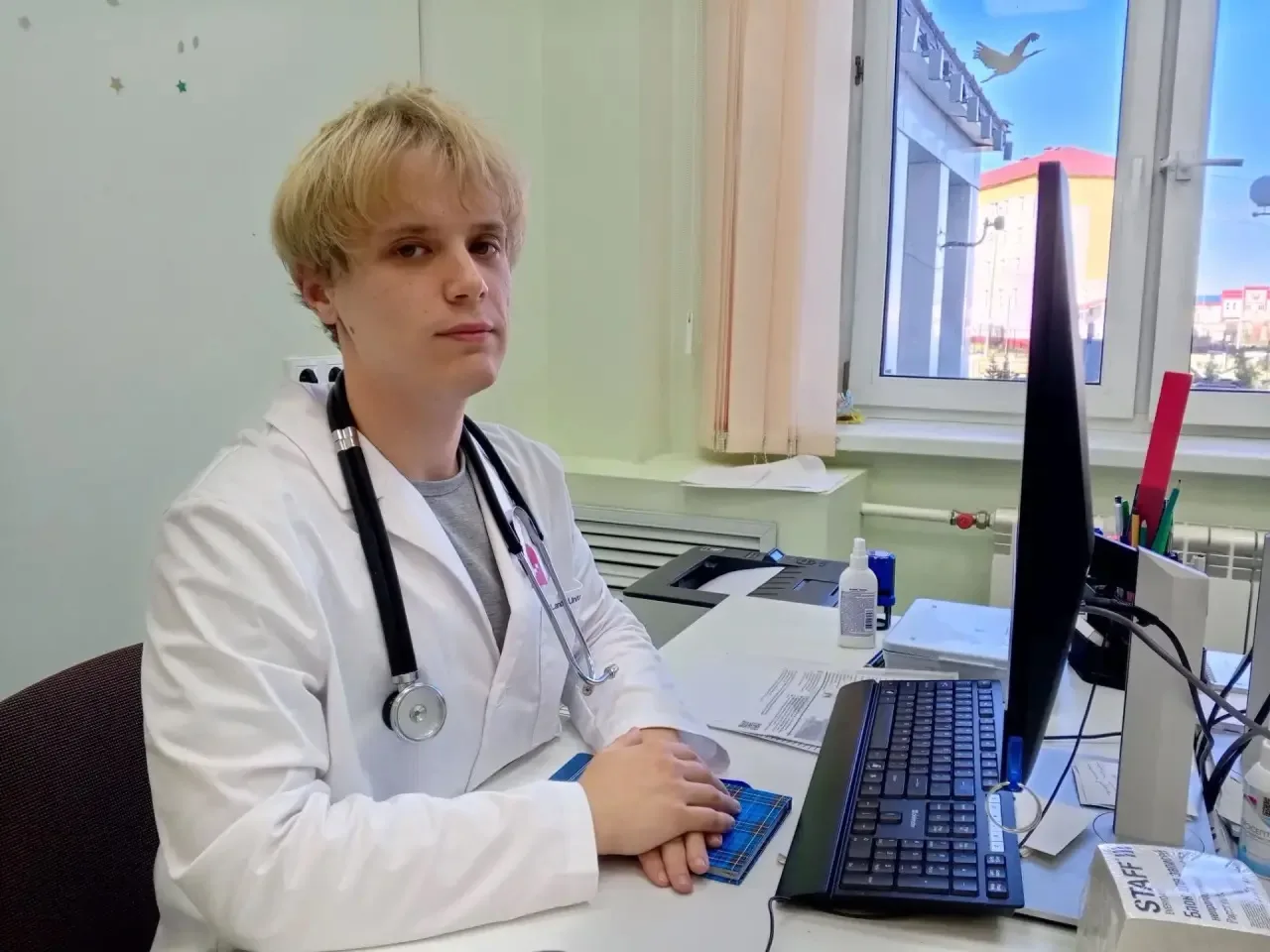 💖В Лабытнанги приступили к работе молодые врачи — педиатр Максим Мельников и участковы...
