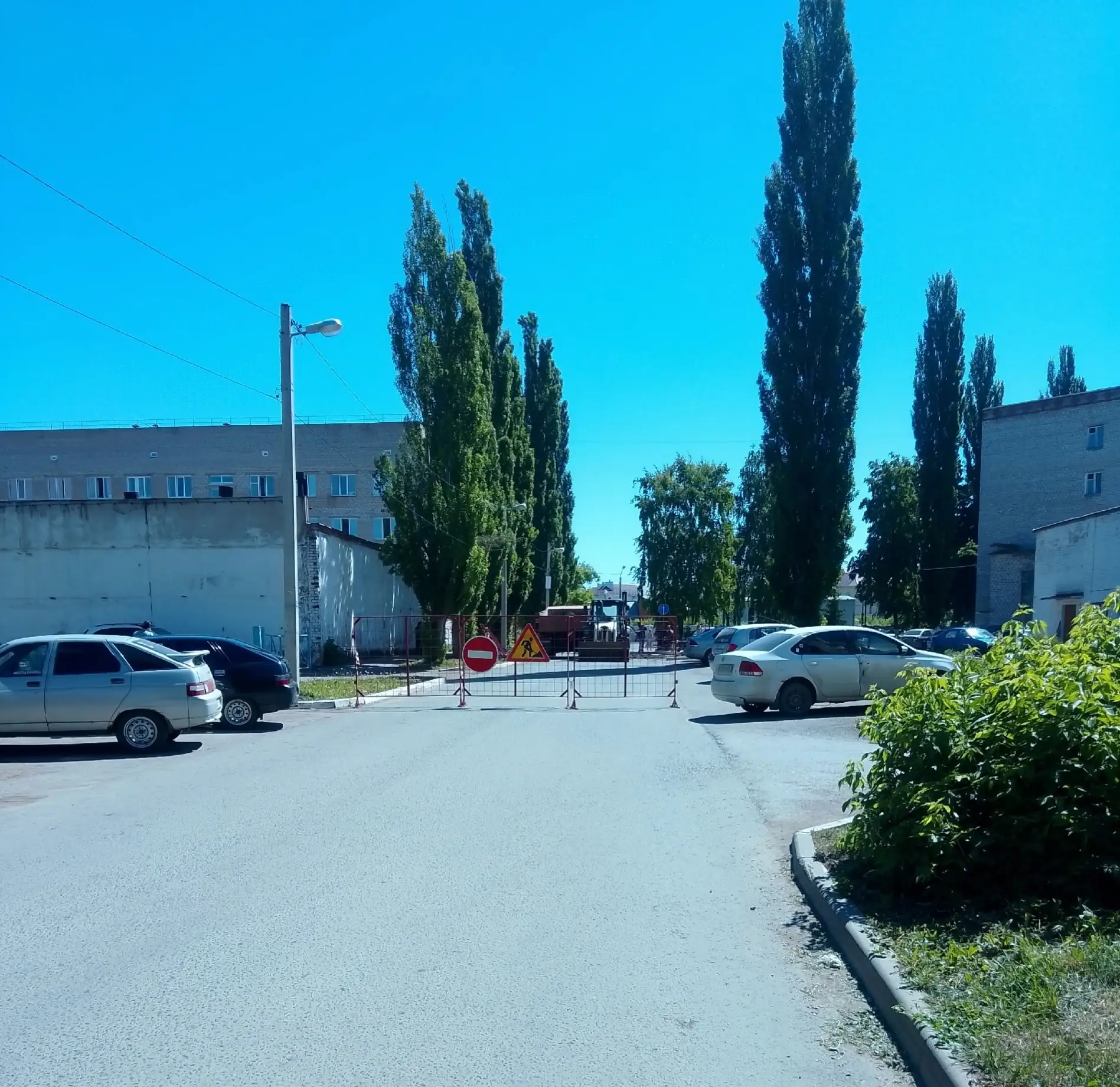 ул. Академика Павлова в Ишимбае перекрыта. Заранее выбирайте маршрут. Всем добра.  📱Написать коммент