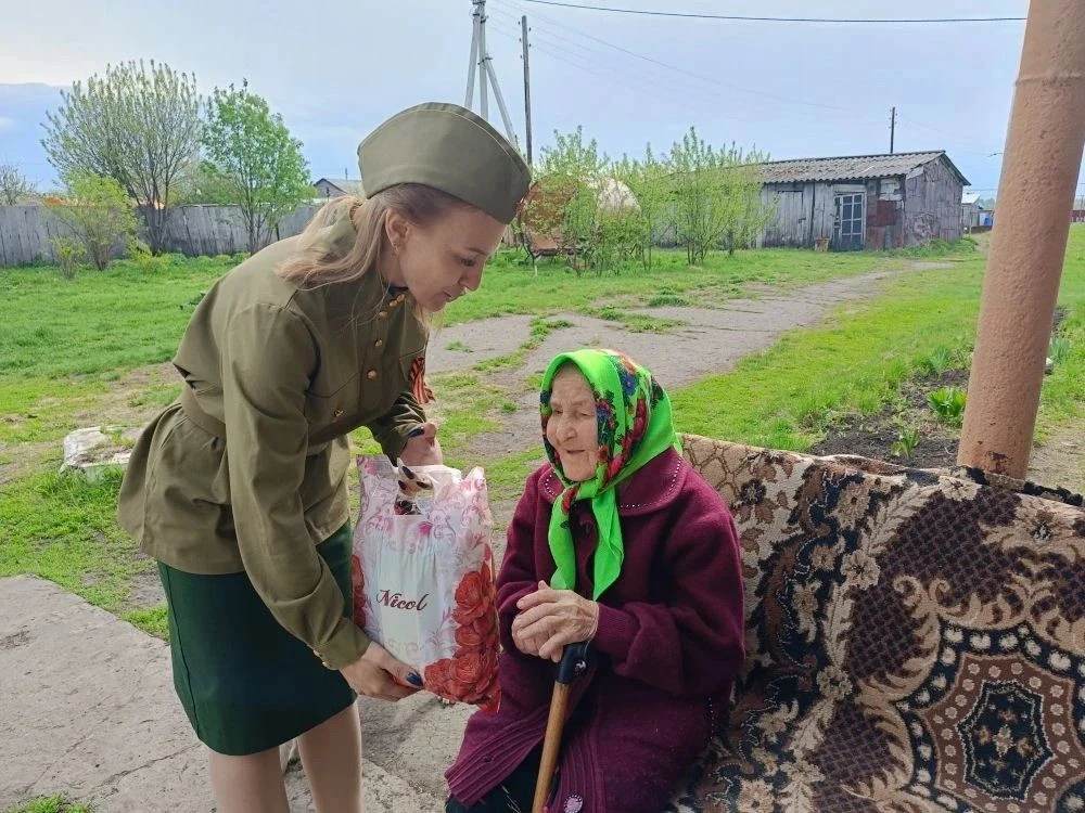 #труженникитыла #деньпобеды #9мая
 Стало доброй традицией поздравлять на дому тружеников тыла Велико