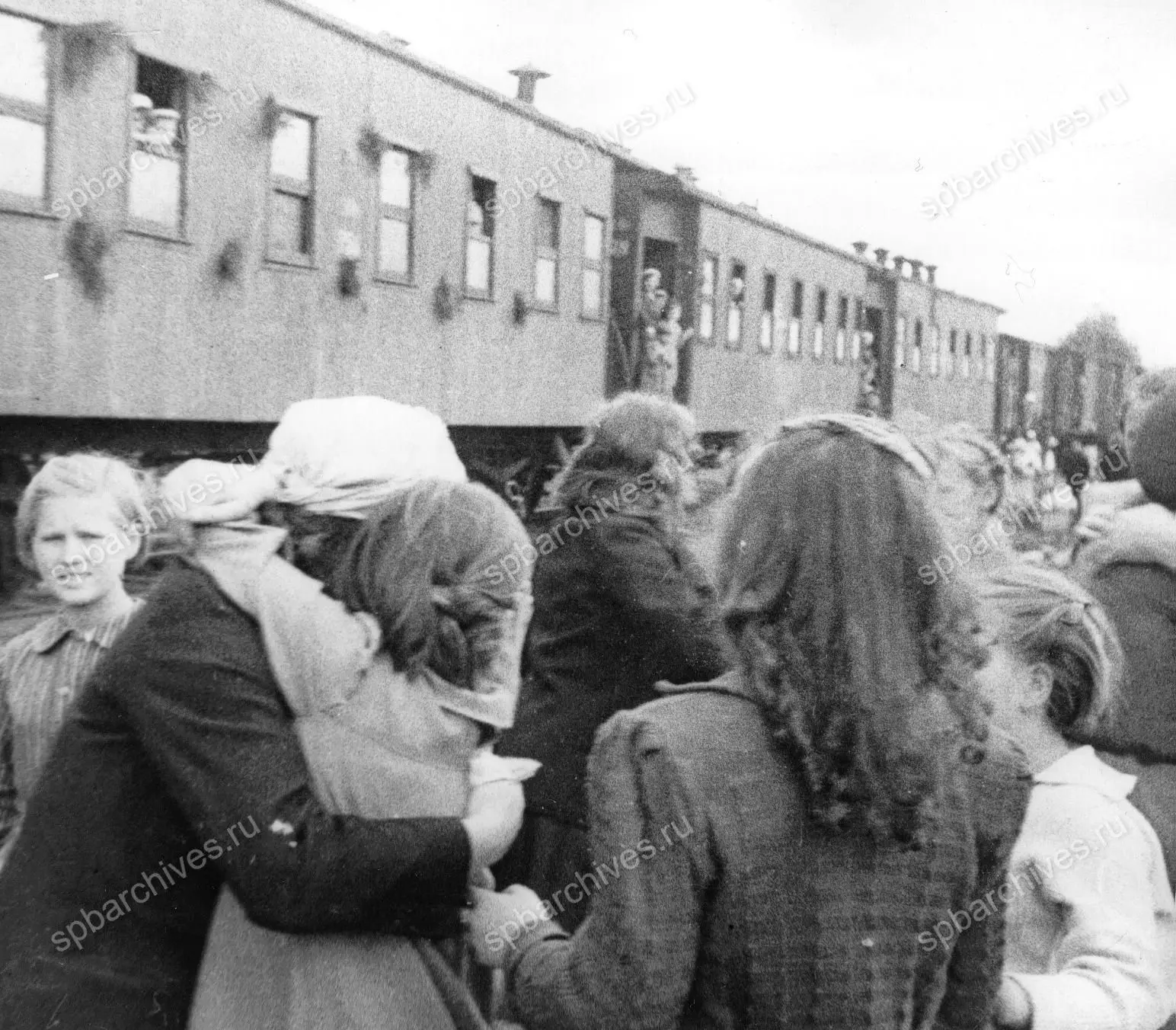 Сведения о ленинградцах, эвакуированных из блокадного города в Астраханский округ Стали...