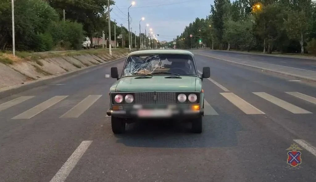 😱В Волжском пожилой водитель сбил нетрезвого пешехода