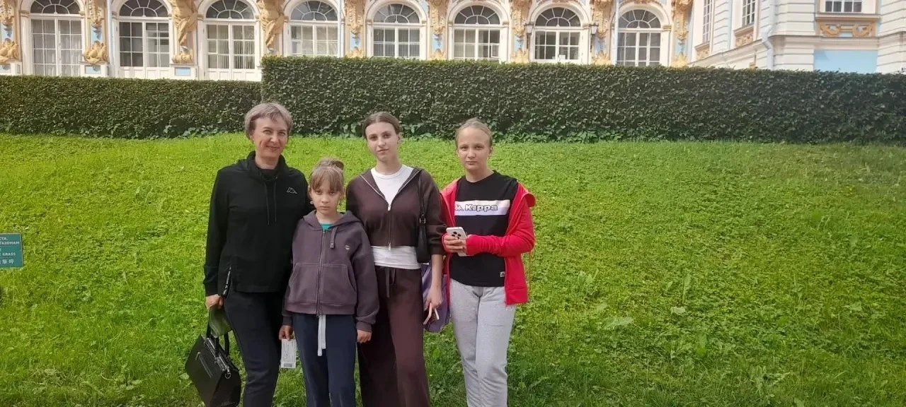 ✨Хитрых Ангелина - ученица 5Б класса- совершила познавательную поездку в Санкт‑Петербург. 

✅Ученица